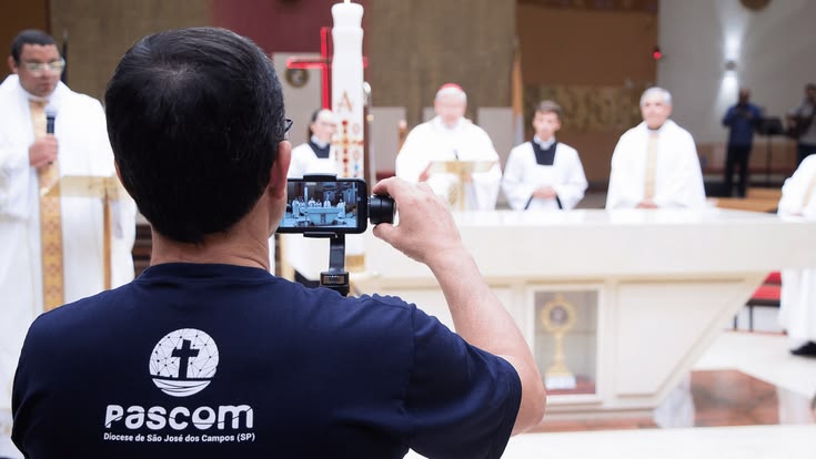 A importância da PASCOM nas igrejas e capelas: comunicar para evangelizar