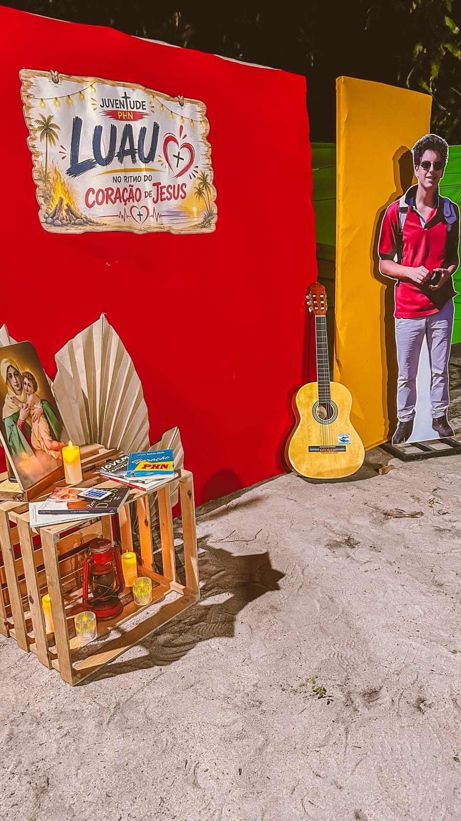 Luau "No Ritmo do Coração de Jesus" reúne juventude em noite de fé